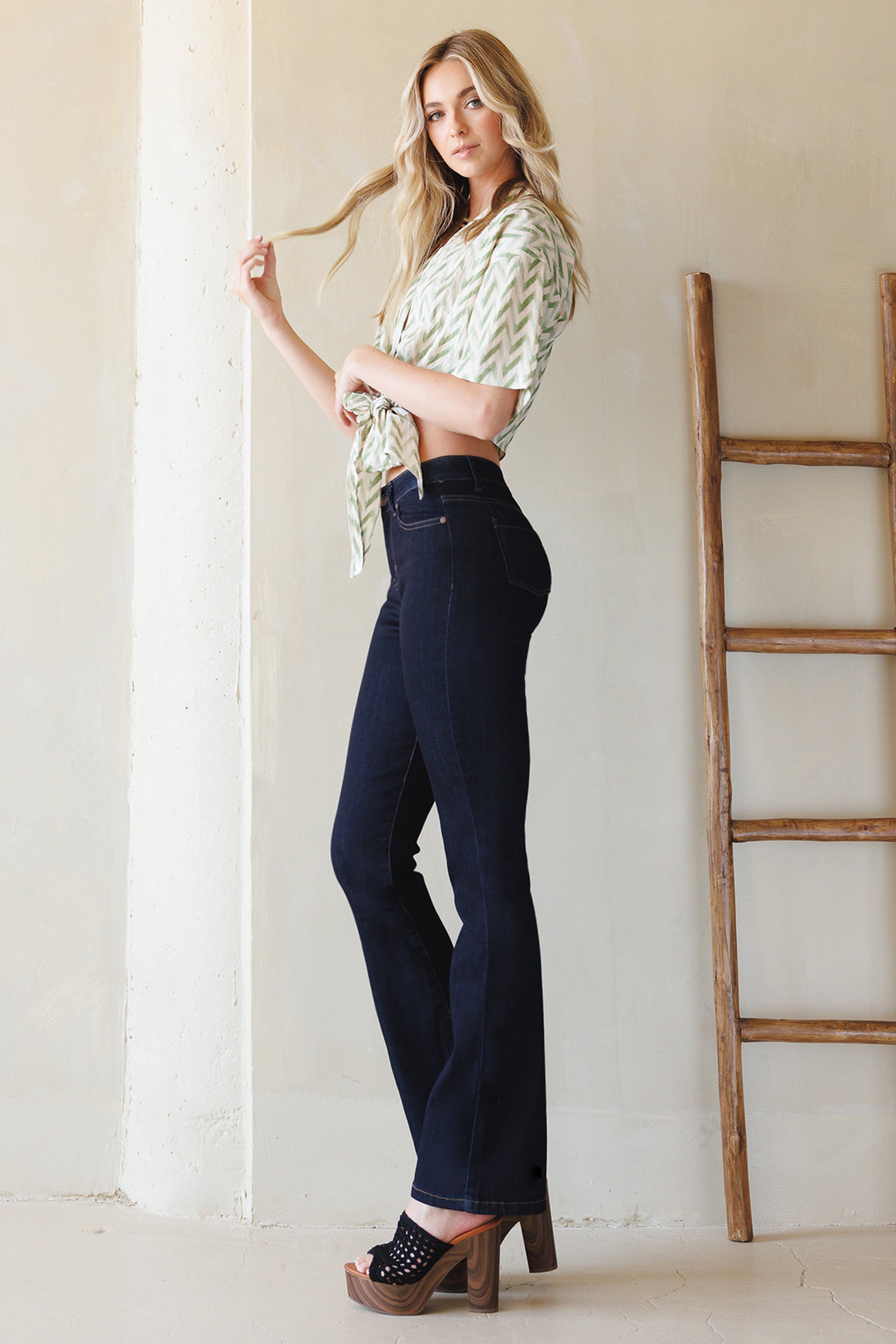 WEP3458 BOOTCUT JEANS MAIN IMAGE