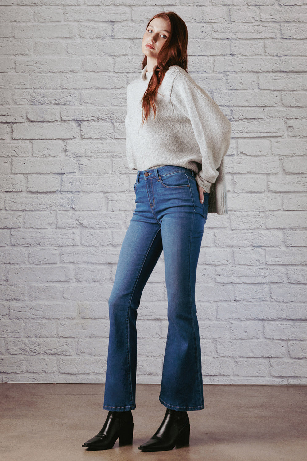 WEP3550 flare jeans MAIN IMAGE 5