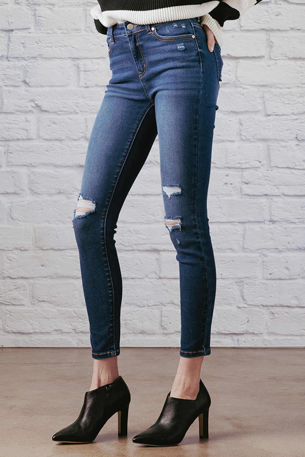 WEP3529 DESTRUCTED JEANS MAIN IMAGE 8