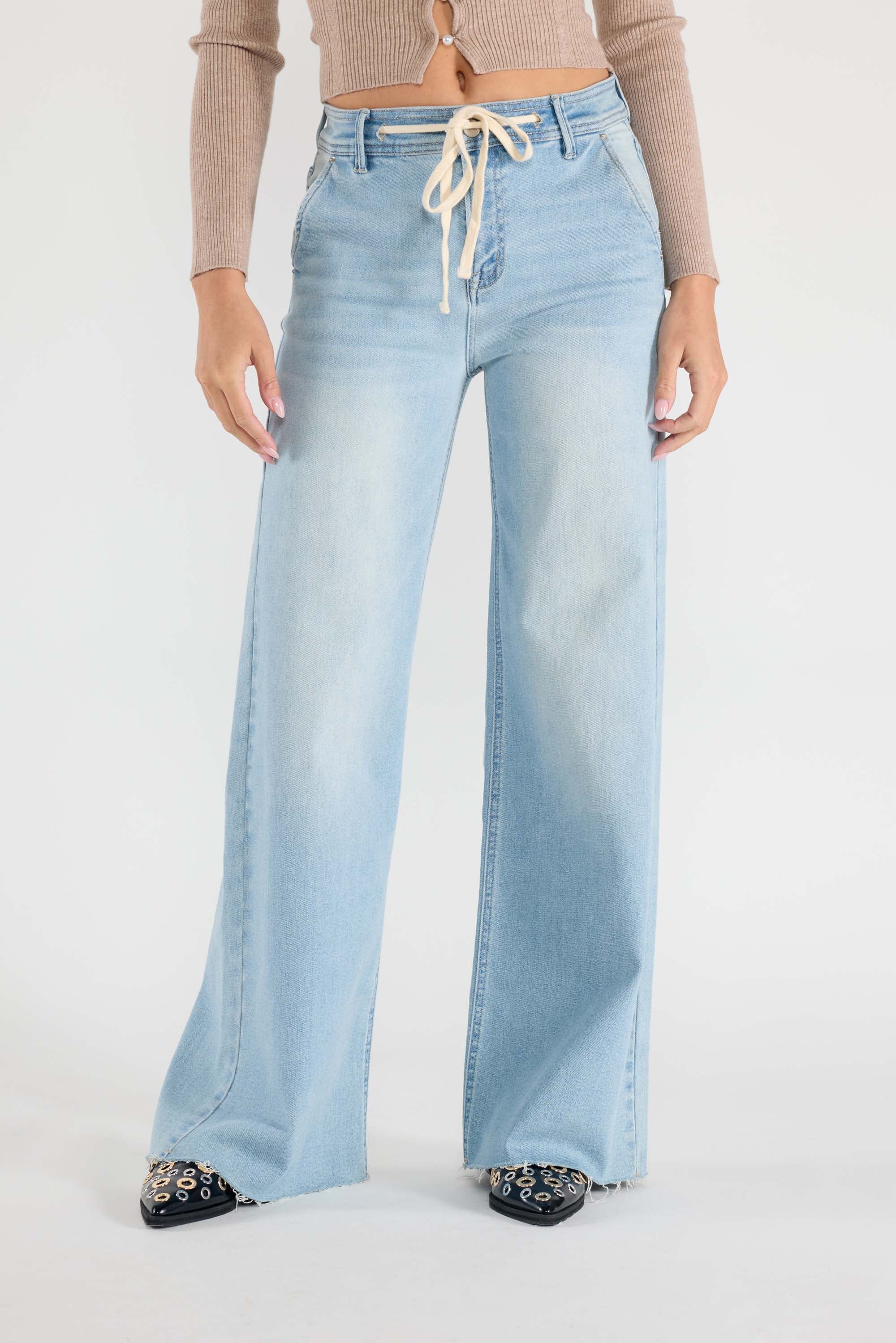 Wide Leg Straight Jeans 2