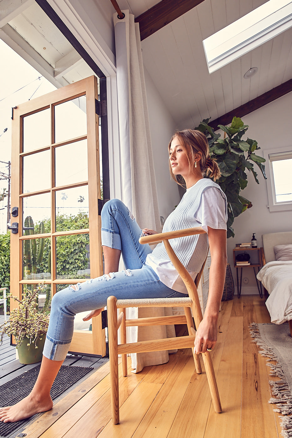 WEP3324 ANKLE GRAZER JEANS MAIN IMAGE 2