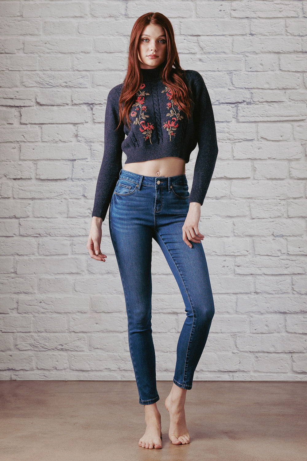 Mid Rise Skinny Jeans with Stitchless Waist Band