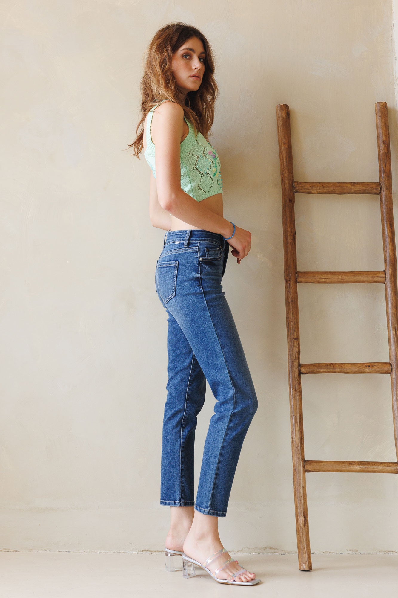 Tacking Detailed Mid Rise Relaxed Skinny
