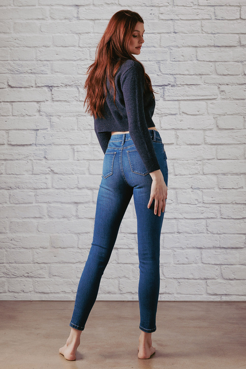 Mid Rise Skinny with Stitchless Waist Band