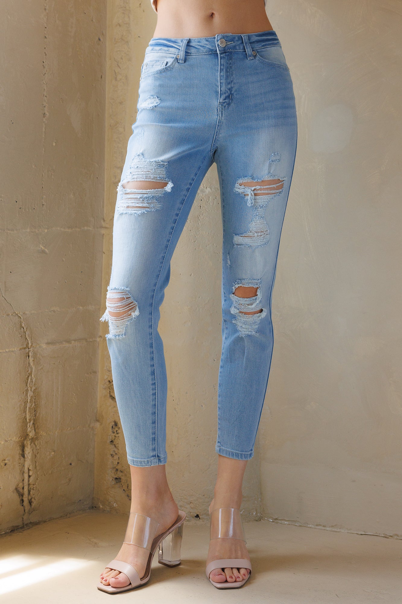 High Rise Ankle Skinny in Faded Wash