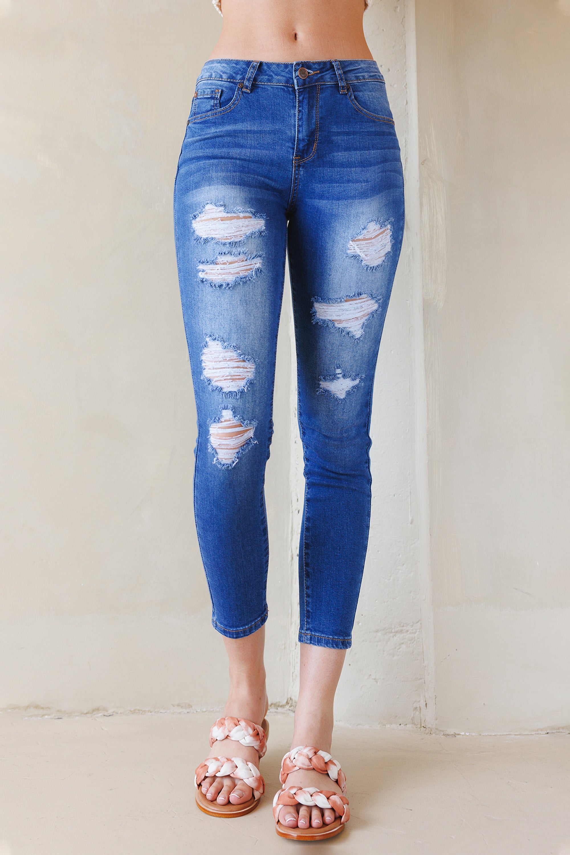 High Rise Heavy Destructed Ankle Skinny