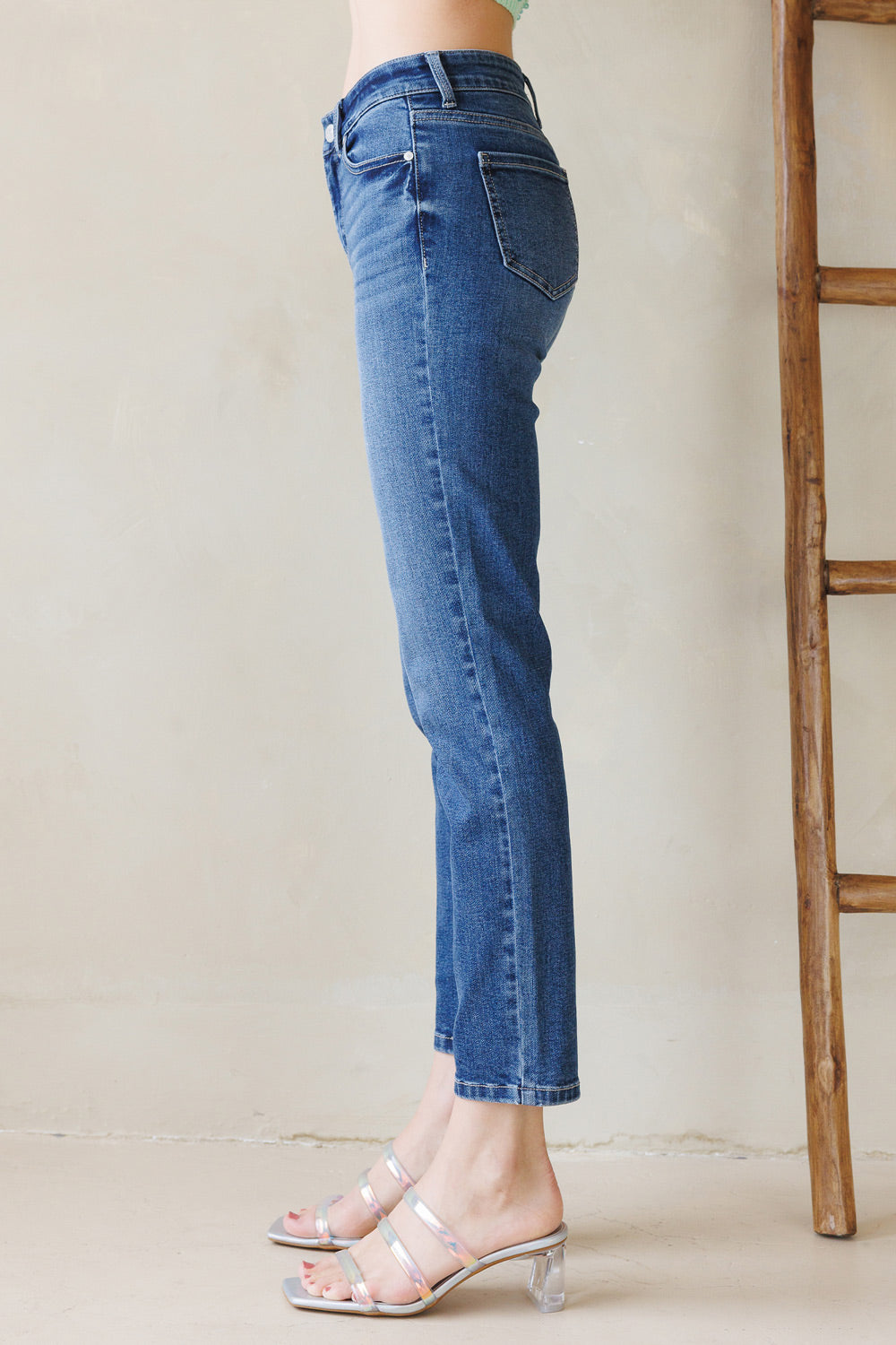 Tacking Detailed Mid Rise Relaxed Skinny