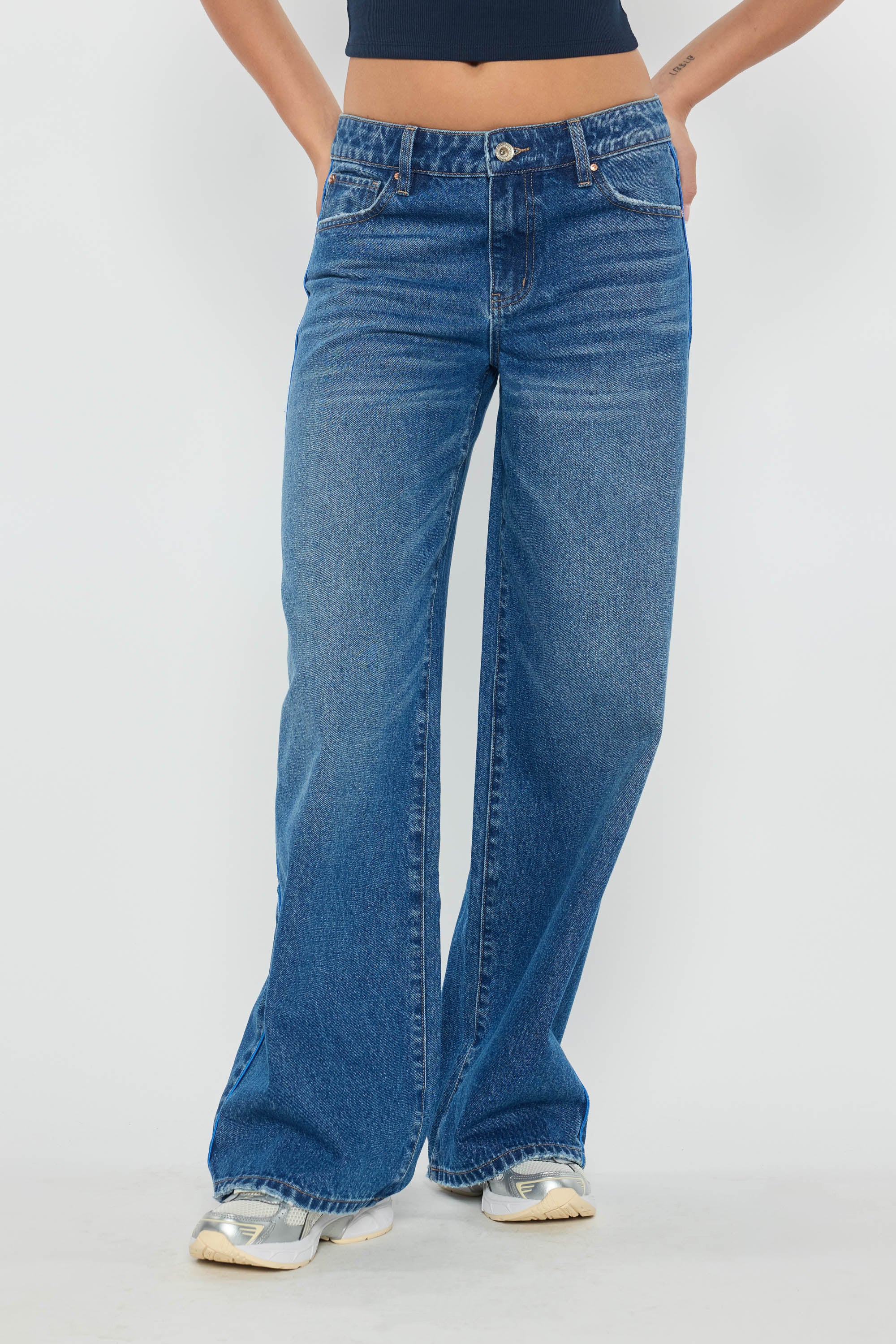 Low Waist Baggy Wide with Side Piping Detail