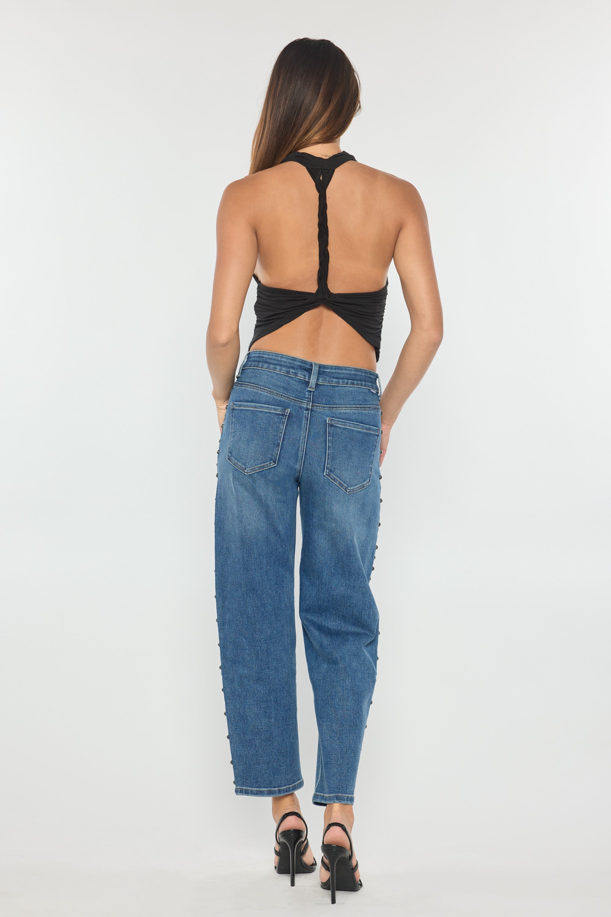 Side Name Head Detailed Relaxed Straight