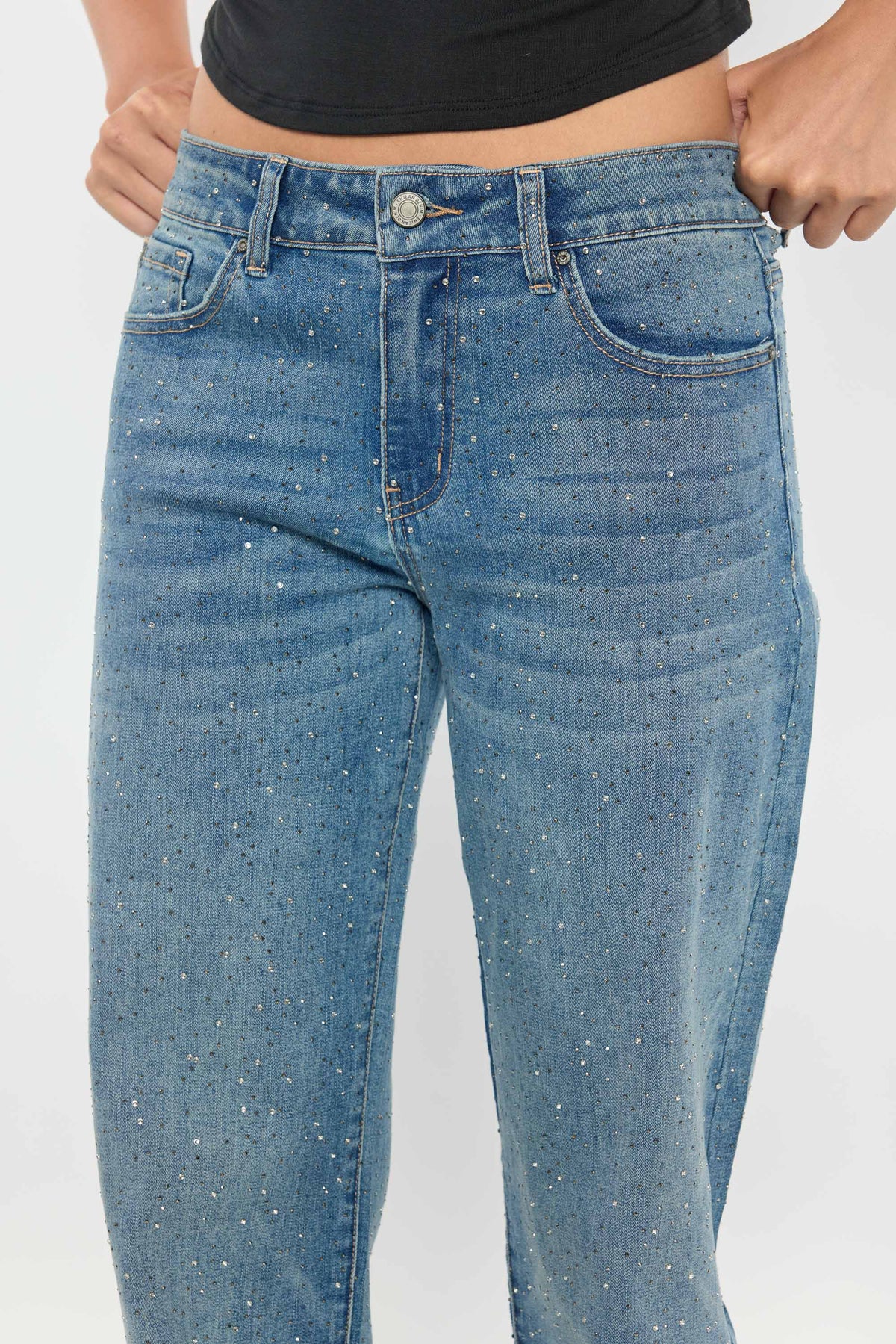 High Rise Relaxed Straight Rhinestone Detailed Jean