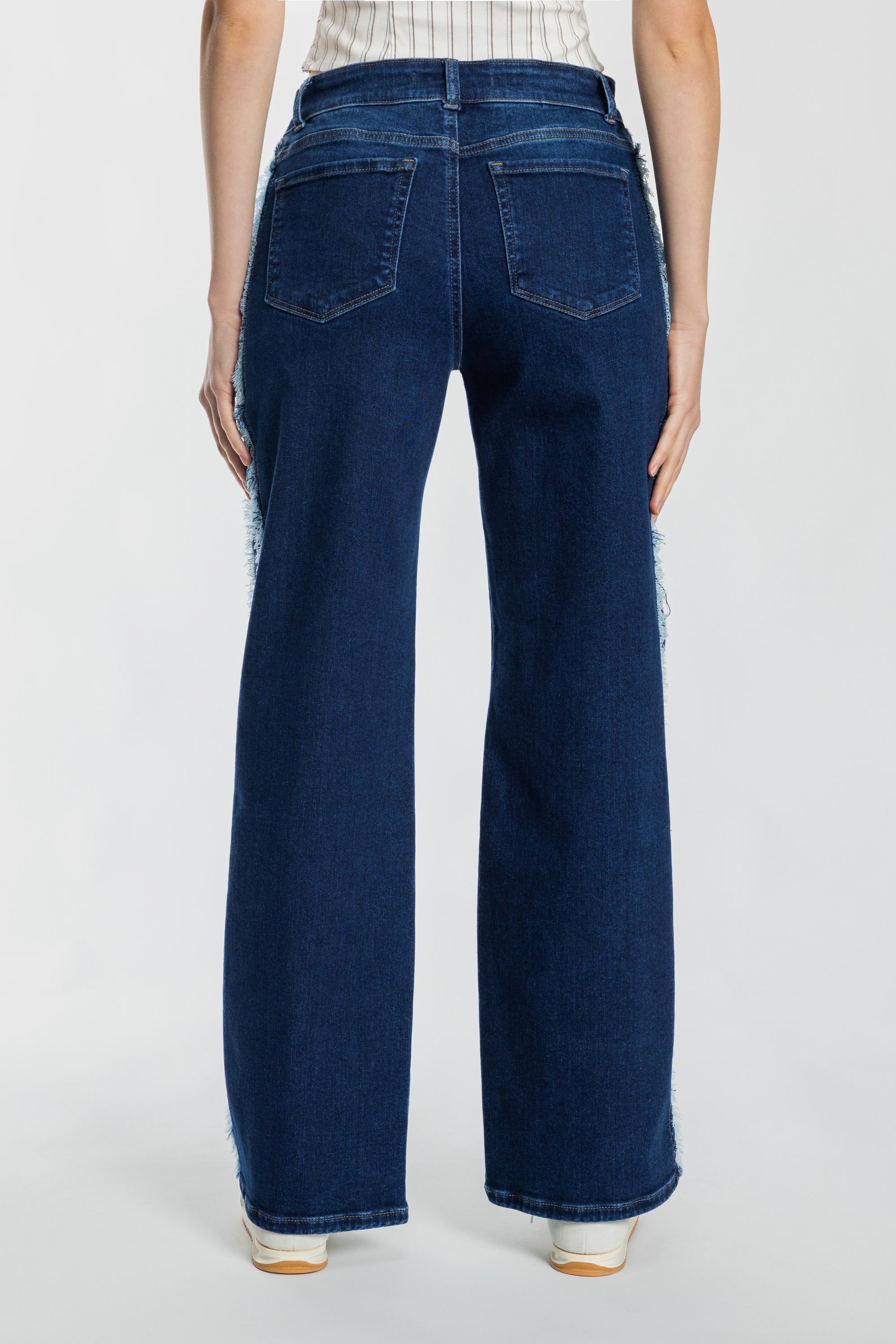 Mid Waist Relaxed Wide with Side Checker Detail