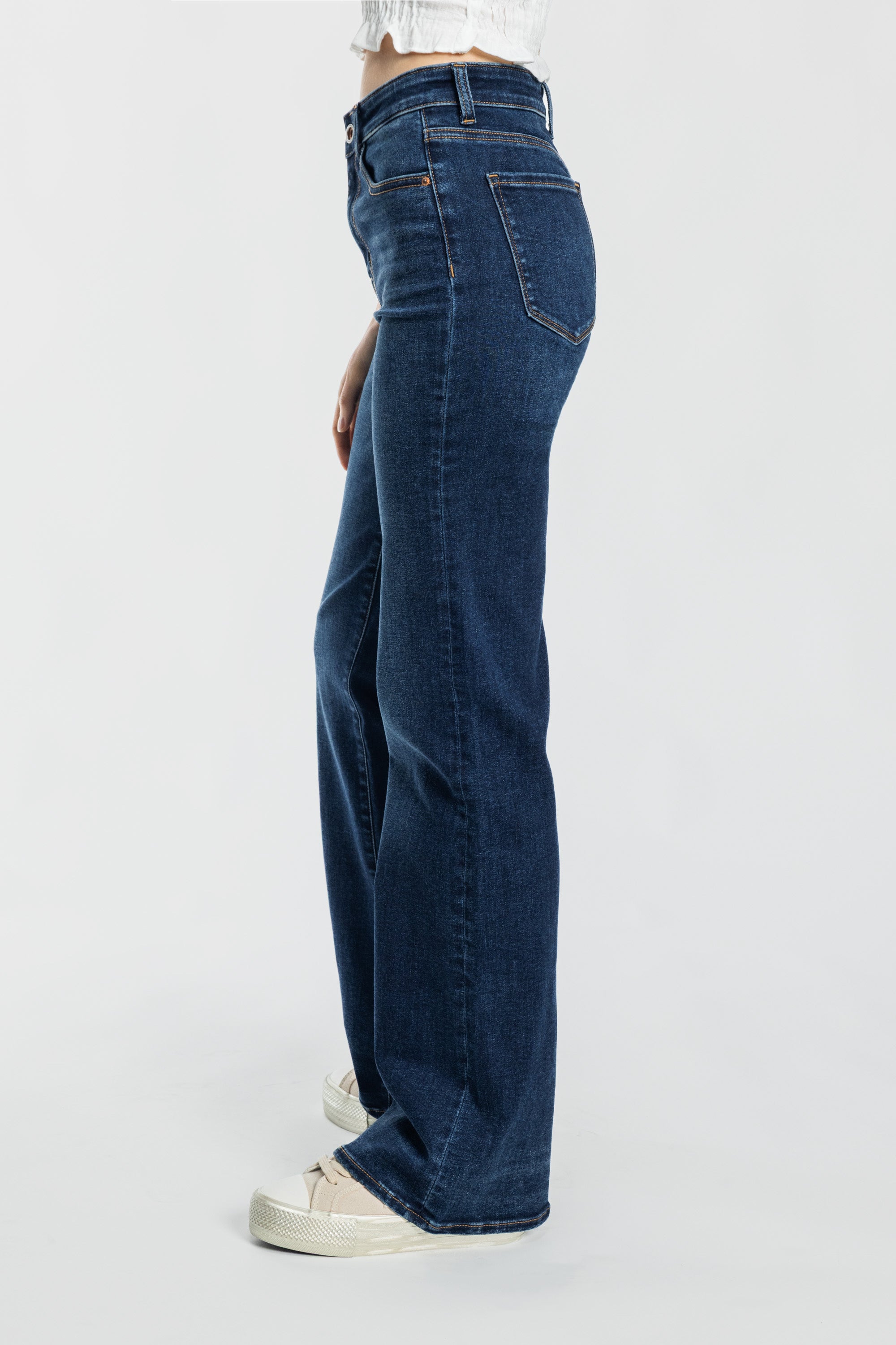 High Rise Slim Wide with 3D Resin Whisker