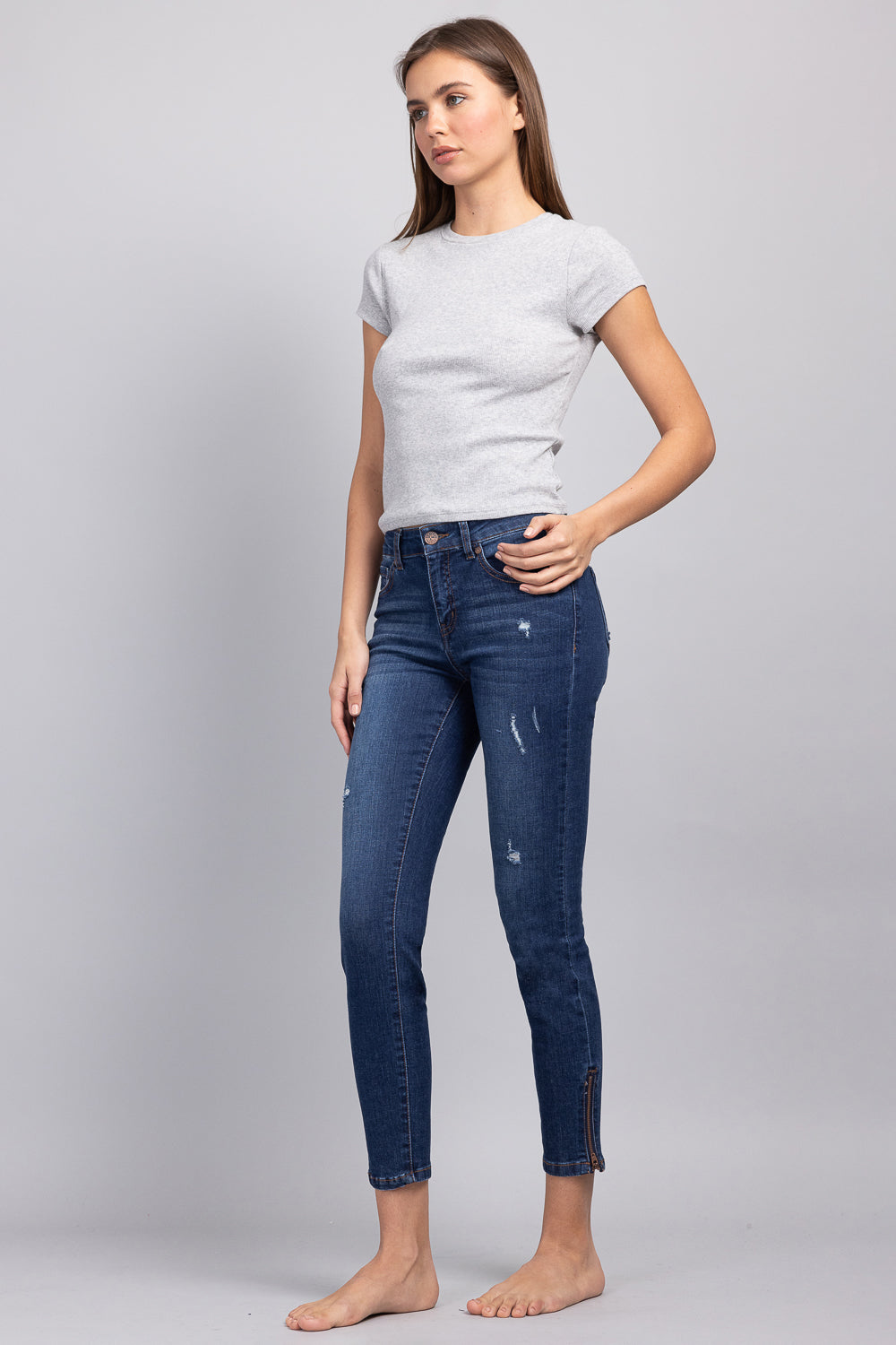 Mid Rise Ankle Skinny with Side Zipper Detail
